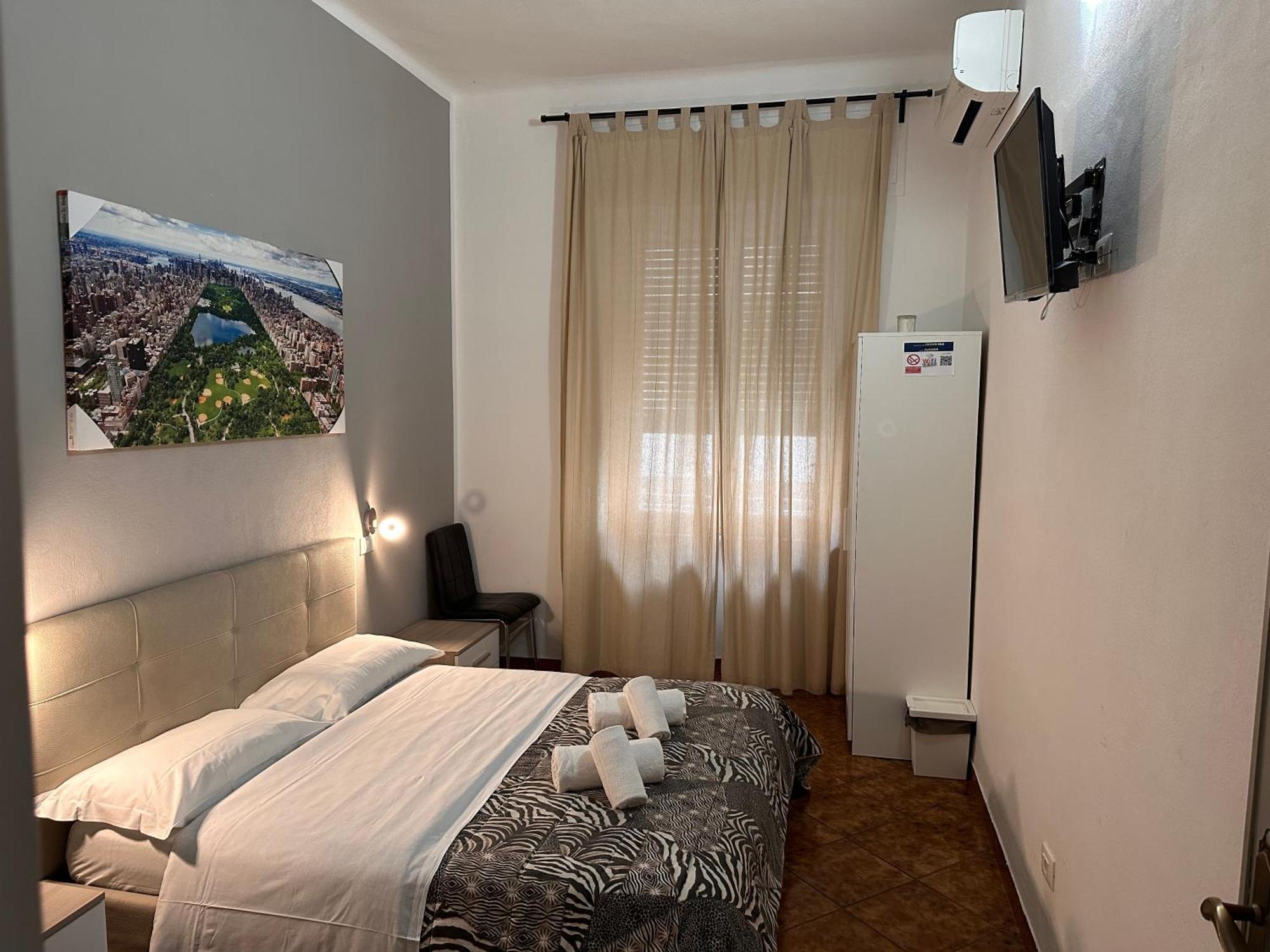 Crown Guest House Pisa Exterior photo