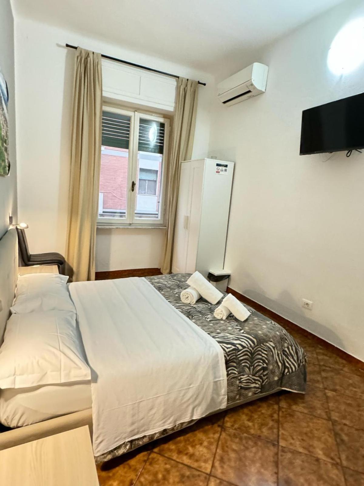 Crown Guest House Pisa Exterior photo