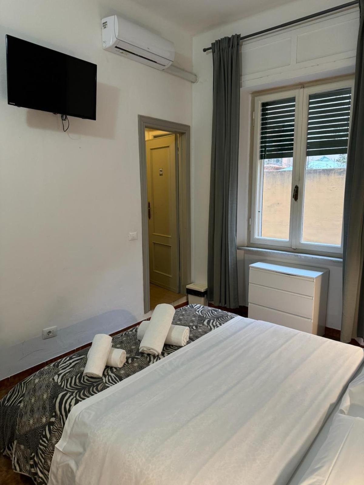 Crown Guest House Pisa Exterior photo