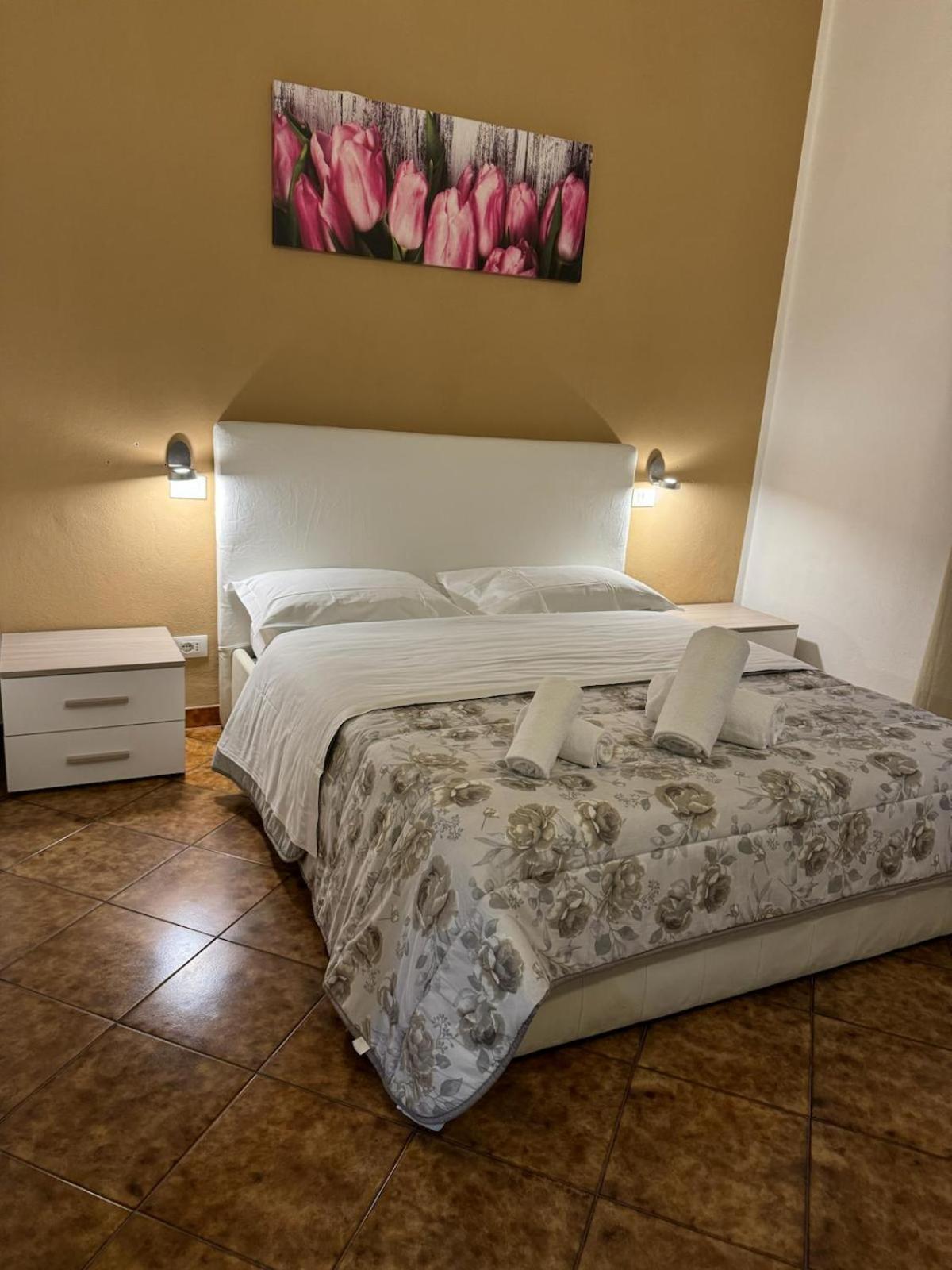 Crown Guest House Pisa Exterior photo